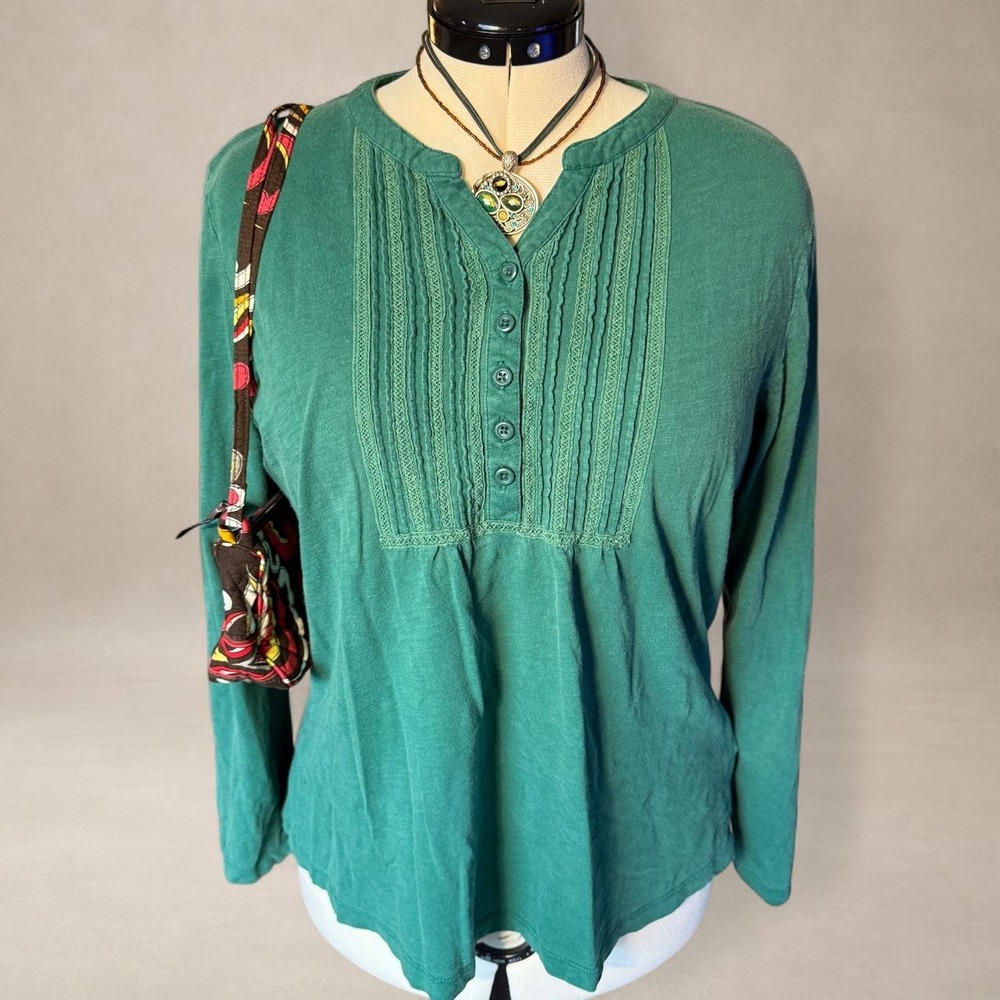 L.L.Bean Green Pintuck Henley Top Women's Large 100% Cotton Long Sleeve